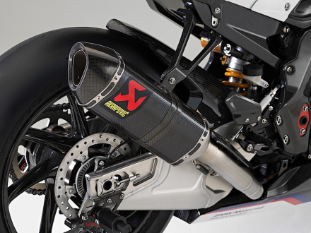 behold-the-new-2017-bmw-hp4-race_2.jpg