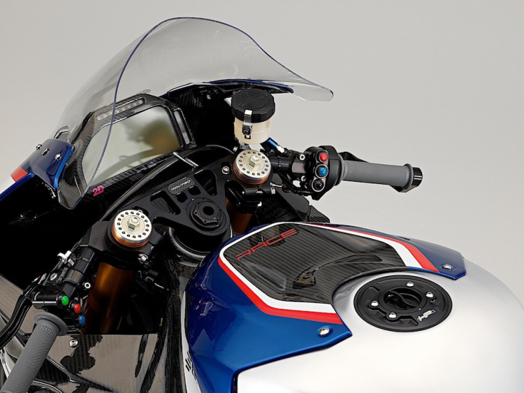 Siêu mô tô BMW HP4 Race có giá "chát" 2 tỷ đồng Siêu mô tô BMW HP4 Race có giá "chát" 2 tỷ đồng