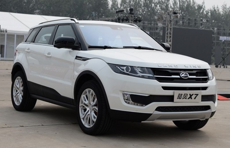 Land Rover "uất nghẹn" nhìn hàng nhái của mình cháy hàng ở Trung Quốc