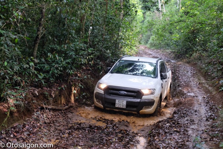 [2017] Ảnh hành trình off road đầu mưa trên cung đường đến thác 7 tầng