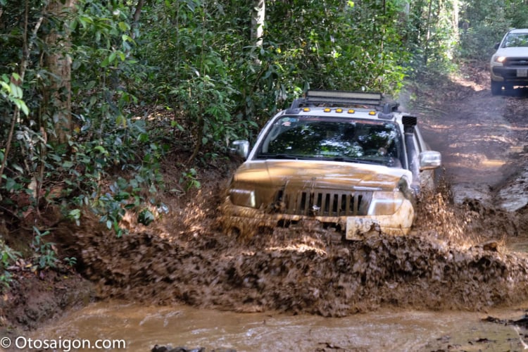 [2017] Ảnh hành trình off road đầu mưa trên cung đường đến thác 7 tầng