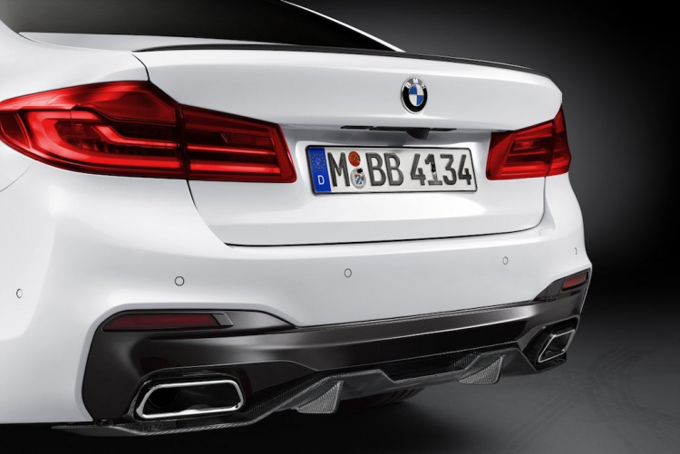 BMW ra mắt "đồ chơi" cho 5-Series mới