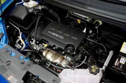 chevrolet-aveo-engine.jpg