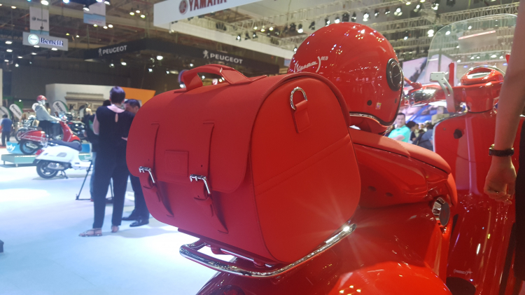 Vespa 946 Red đầu tiên về Việt Nam