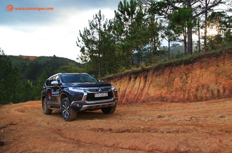 Đánh giá chi tiết Mitsubishi Pajero Sport 2017 tại Việt Nam (P.1 - Vận hành) Đánh giá chi tiết Mitsubishi Pajero Sport 2017 tại Việt Nam (P.1 - Vận hành)