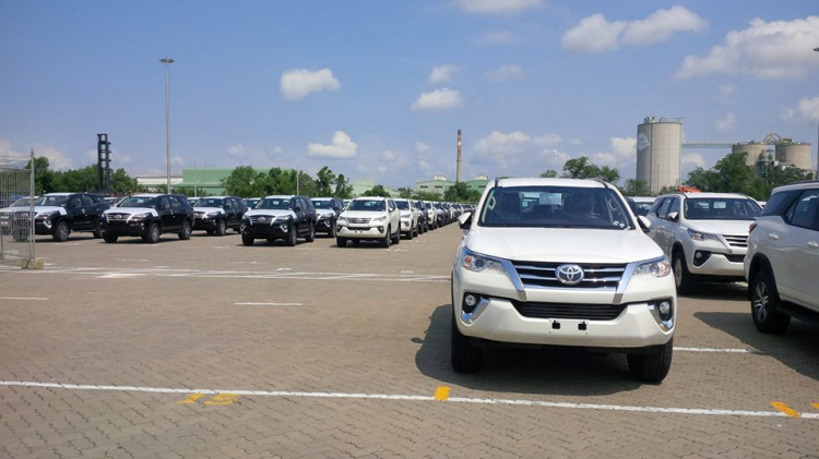 Toyota Fortuner vẫn bán cả ngàn xe mỗi tháng tại Việt Nam