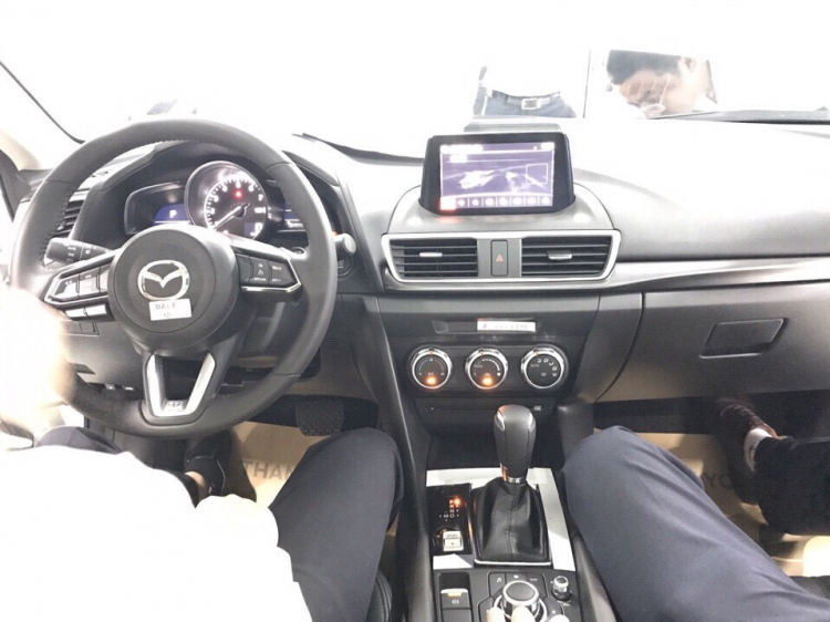 Xuất hiện hình ảnh Mazda3 2017 tại Việt Nam