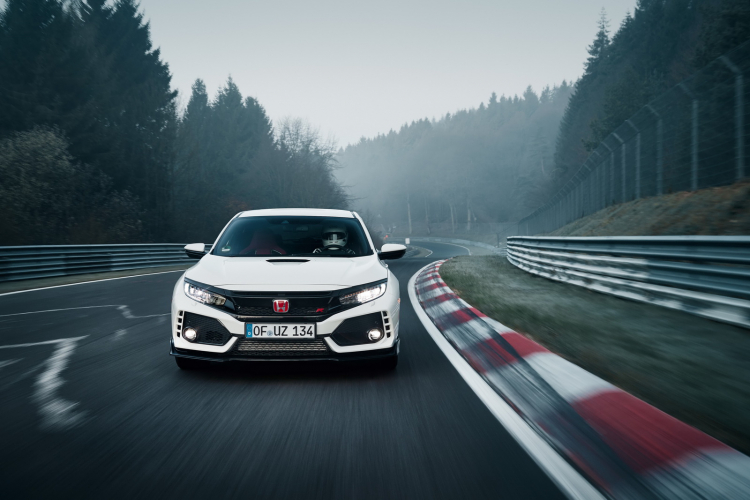 Honda Civic Type R có giá từ 30.995 Bảng Anh