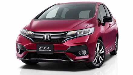 2018-honda-fit-facelift-revealed-by-japanese-microsite_1_SXLU.jpg