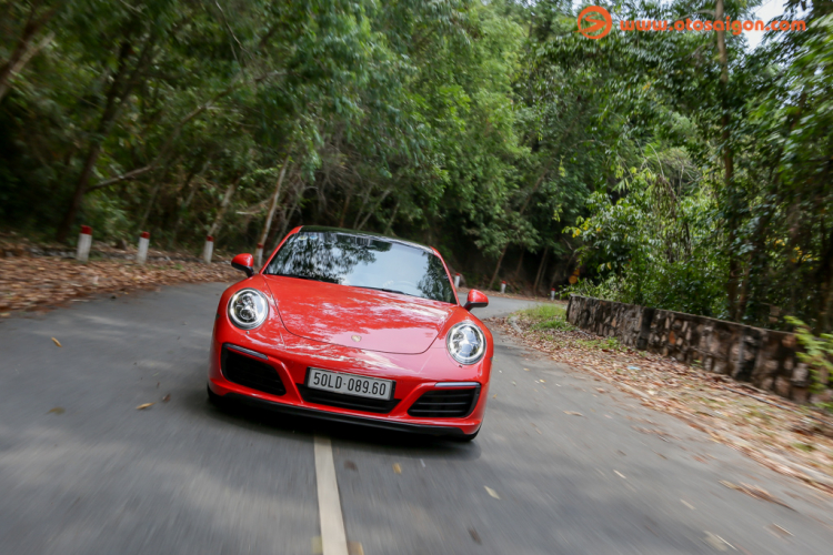 Porsche 911 Carrera 2017: Trải nghiệm đáng giá 8 tỷ đồng