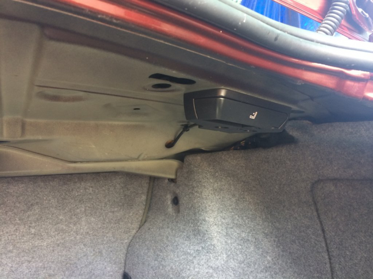 Bon chen chơi E90. Bon chen chơi E90.