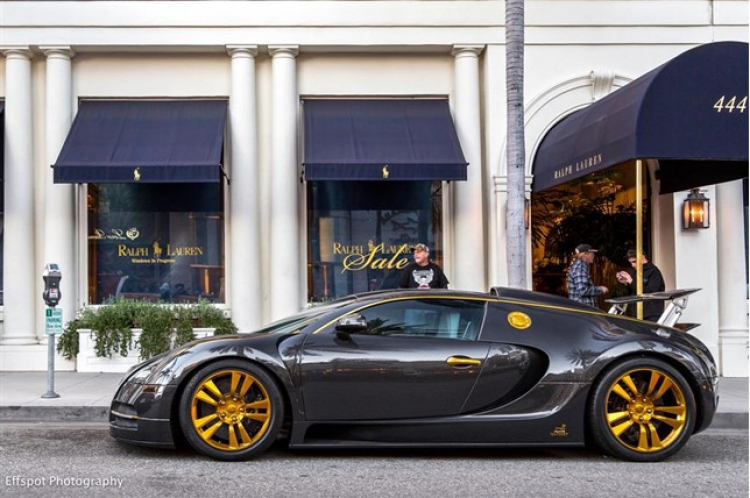 Bugatti Veyron phiên bản đặc biệt của Mansory tìm chủ