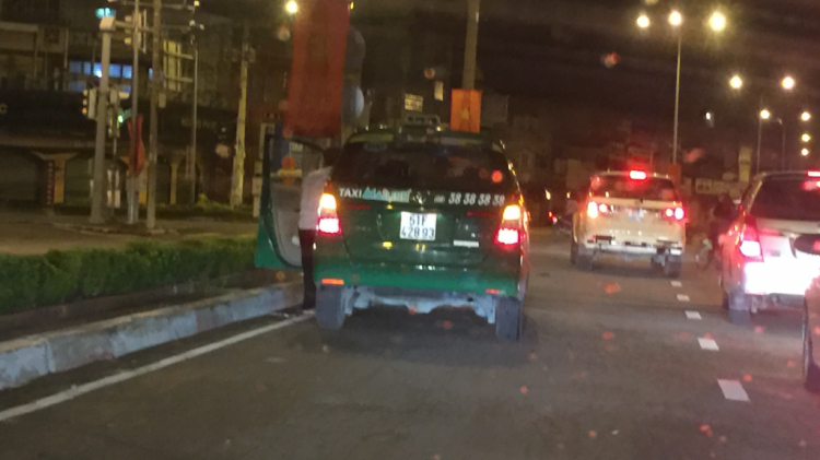 Xả bậy ở ngã tư phạt bao nhiêu? Xả bậy ở ngã tư phạt bao nhiêu?
