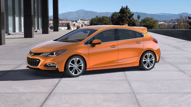 Chevrolet Cruze 2018 động cơ dầu có giá từ 24.670 USD