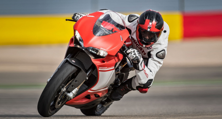 Ducati 1299 Superleggera giá hơn 2 tỷ "cháy hàng"