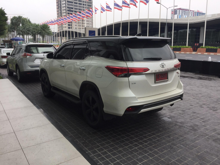 Thêm gói độ hầm hố cho Toyota Fortuner trình làng Thêm gói độ hầm hố cho Toyota Fortuner trình làng