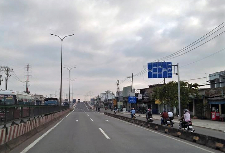 Không có làn cho xe tải đúng không..Báo CA.