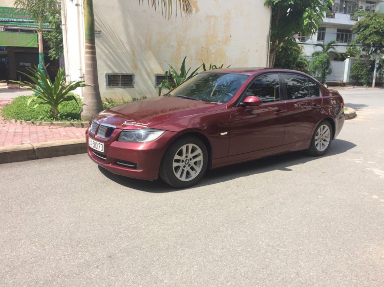 Bon chen chơi E90.