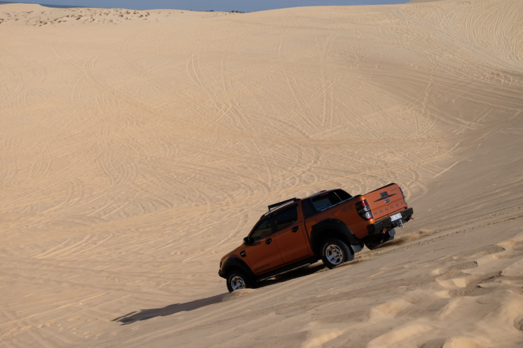 Trải nghiệm đồi cát Phan Thiết cực thú vị cùng Ford Ranger Wildtrak 3.2