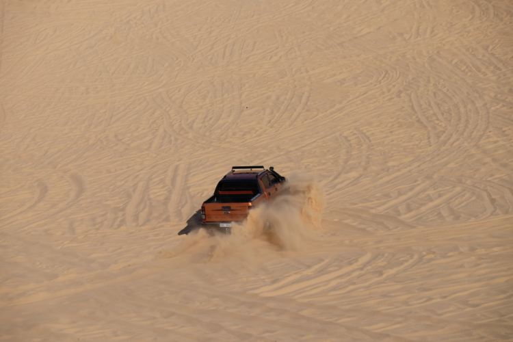 Trải nghiệm đồi cát Phan Thiết cực thú vị cùng Ford Ranger Wildtrak 3.2