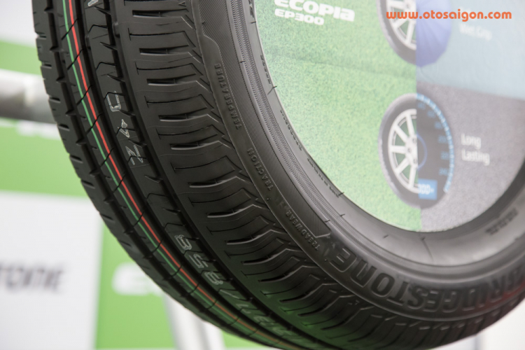 Đánh giá nhanh lốp tiết kiệm Bridgestone Ecopia EP300 Đánh giá nhanh lốp tiết kiệm Bridgestone Ecopia EP300