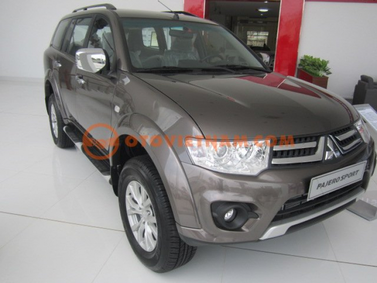 Mitsubishi Pajero Sport (4x4,4x2 AT & MT) giá tốt