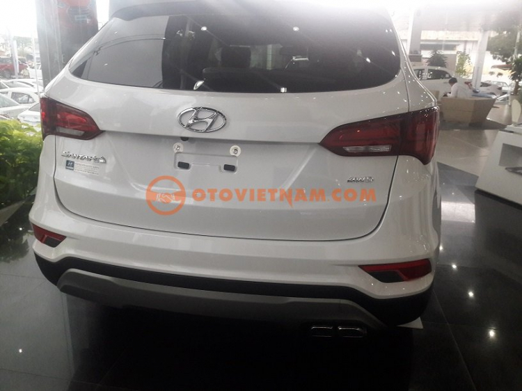 Hyundai Santafe 2017 2.4 AT 7 chổ Giá Hấp Dẫn