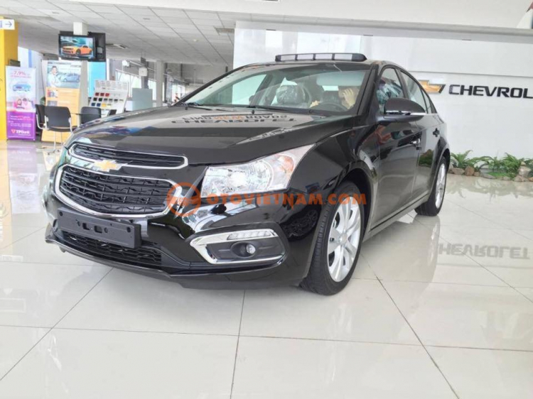 Chevrolet Cruze LT 2017,ưu đãi khủng trong tháng 5