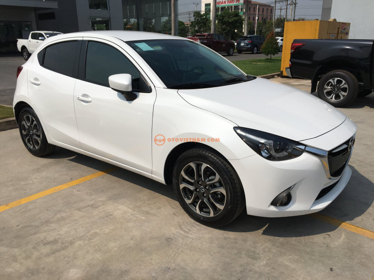 Showroom Mazda Bình Tân bán xe Mazda 2 5 cửa 2017