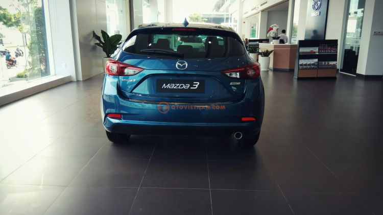 Showroom Mazda Bình Tân bán xe Mazda 3 HB mới 100%