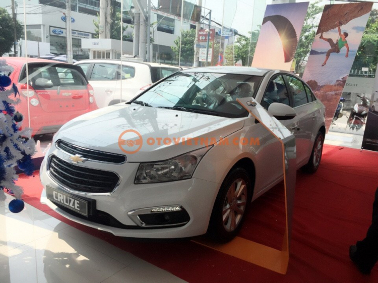 Chevrolet Cruze LT 2017, Khuyến mãi 50 triệu, HỖ T