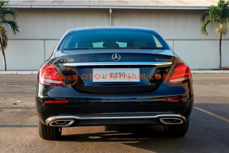 MERCEDES E250 2017 ƯU ĐÃI KHỦNG GIAO XE NGAY