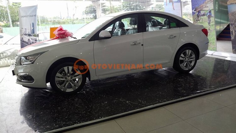 Chevrolet Cruze LTZ 2017,khuyến mãi 60 triệu