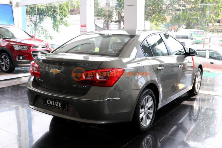 Cruze LT, thanh toán 10% nhận xe