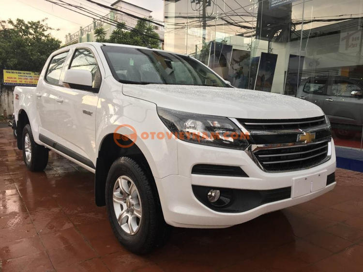 Chevrolet Colorado 2.5 1 cầu MT, giảm 20 triệu