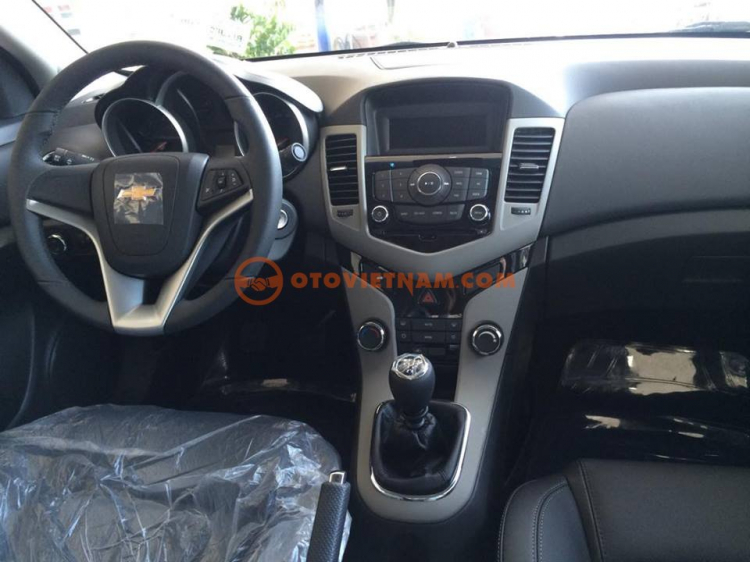 Chevy Cruze - KM lên đến 50.000.000 đồng, vay 90%