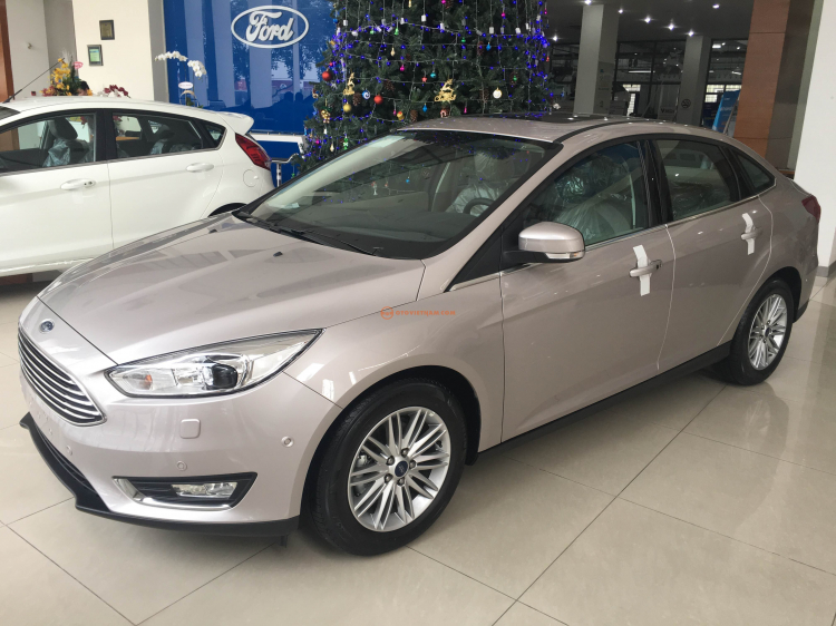 FORD FOCUS 1.5 ECOBOOST GIÁ SHOCK CHỈ TỪ 657 TRIỆU