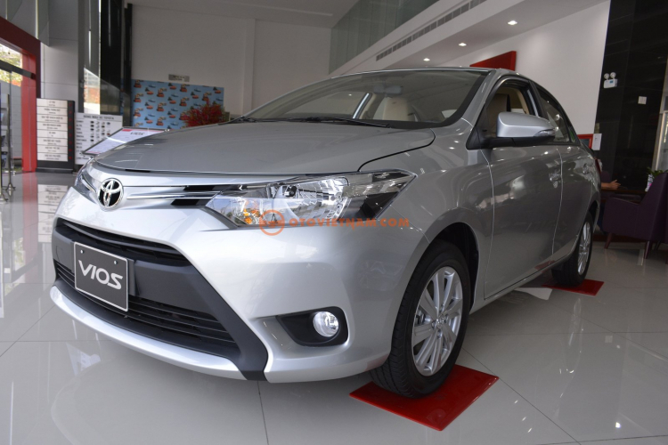 Giá xe Toyota Vios 2017 giảm giá khủng tại TP HCM