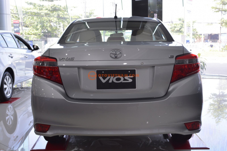 Giá xe Toyota Vios 2017 giảm giá khủng tại TP HCM