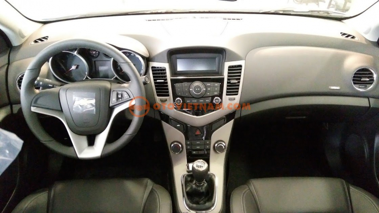 CRUZE 2017 GIÁ CHỈ 589tr, KM 50tr, đủ màu