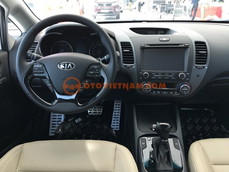 KIA CERATO 1.6AT 2017 - mâm mới đầy mạnh mẽ