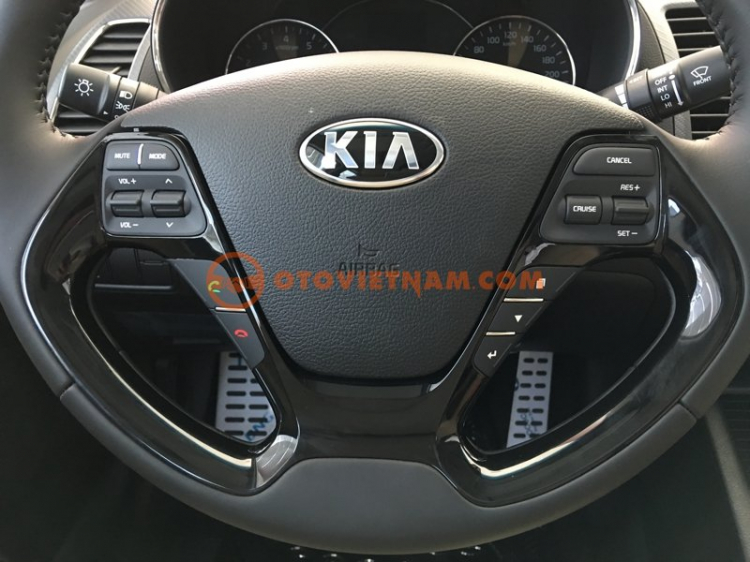 KIA CERATO 1.6AT MÀU TRẮNG -MÂM MỚI , GIÁ TỐT