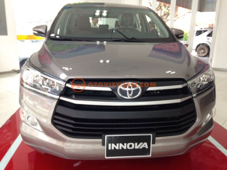 Toyota Innova E giá 733. Vay 85%. Tặng bảo hiểm, Gói phụ kiện 80 triệu