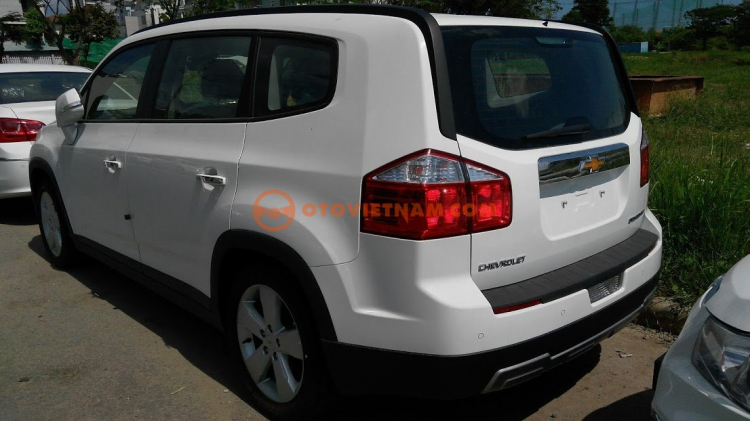 Chevrolet Orlando 1.8AT LTZ TRẮNG, giao ngay