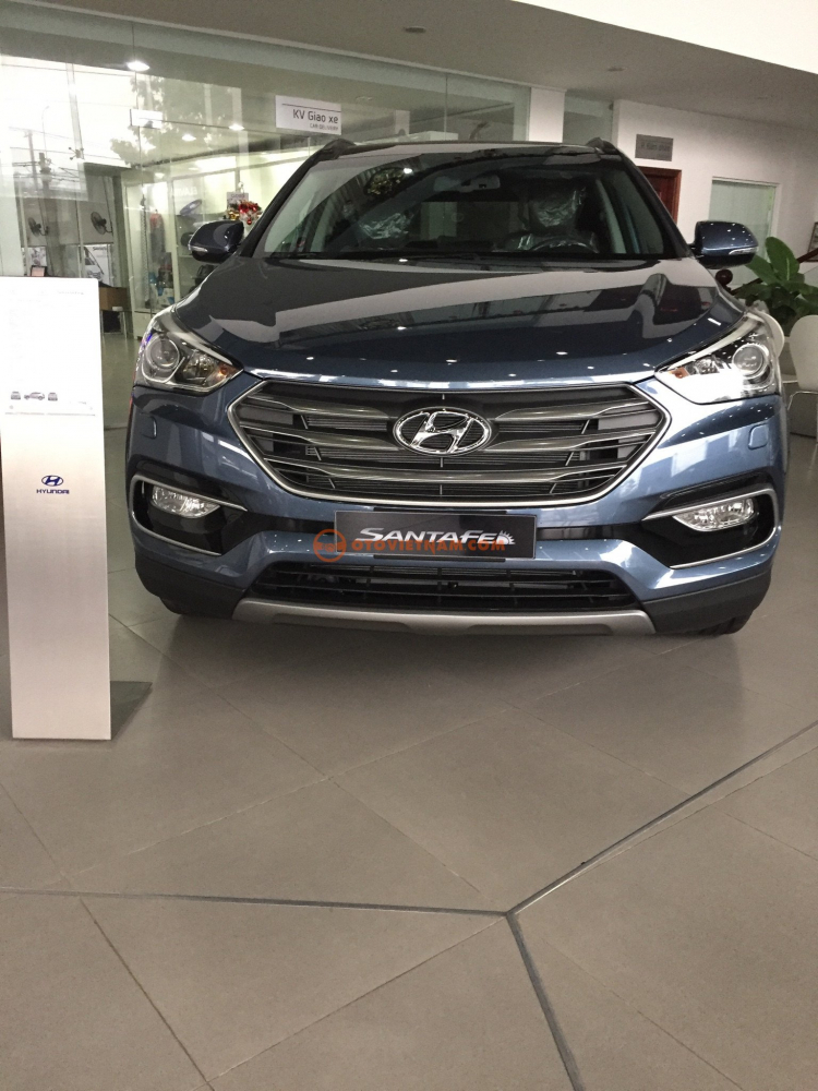 Hyundai SantaFe 2017 Khuyến mãi giá trị 85 triệu !