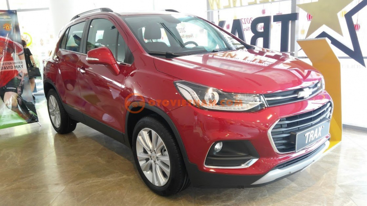 Chevrolet Trax nhập khẩu, màu đỏ, giao ngay