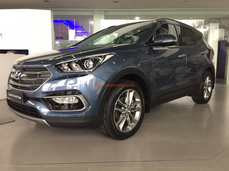 Hyundai SantaFe Khuyến mãi giá trị trên 100 triệu!