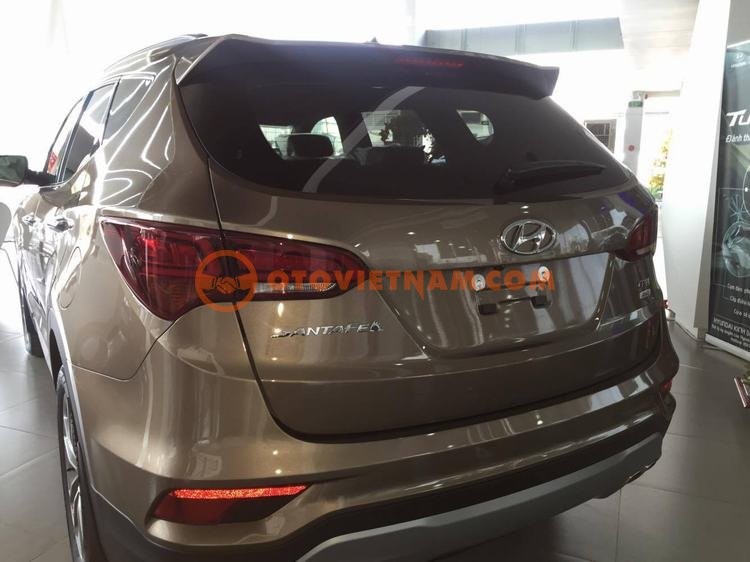 KHUYẾN MÃI KHỦNG 100 TRIỆU CHO HYUNDAI SANTA FE