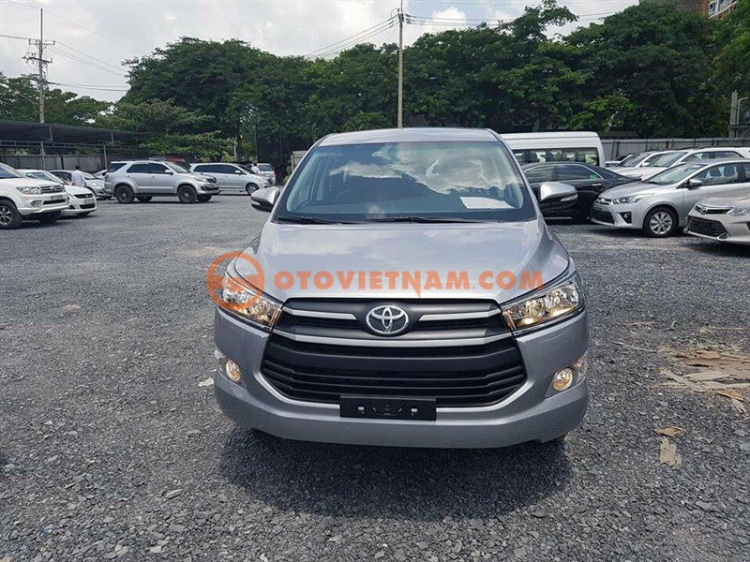 Bán Toyota Innova 2.0 E 2017 Giá 713tr, TT 190tr