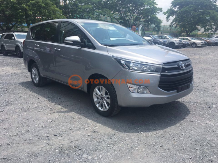 Bán Toyota Innova 2.0 E 2017 Giá 713tr, TT 190tr